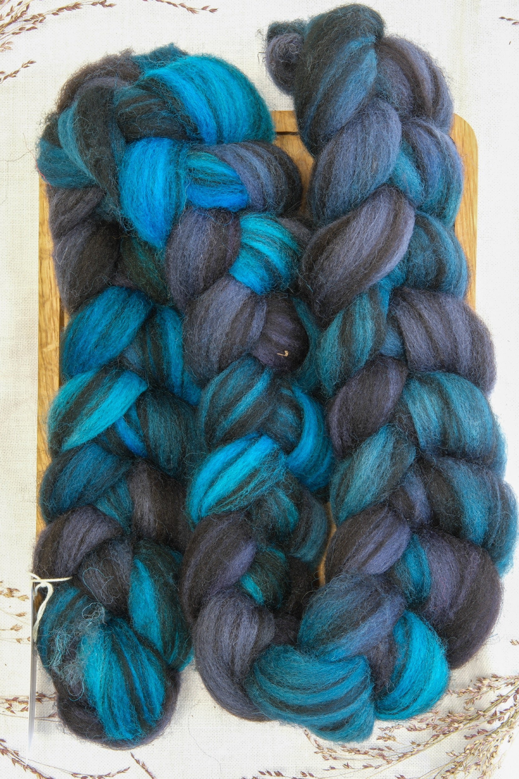 Frau Woellfchen Shetland Kammzüge - Spinning Fiber