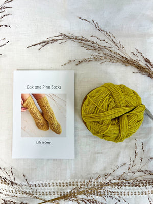 Oak and Pine Socken-Strickset Light