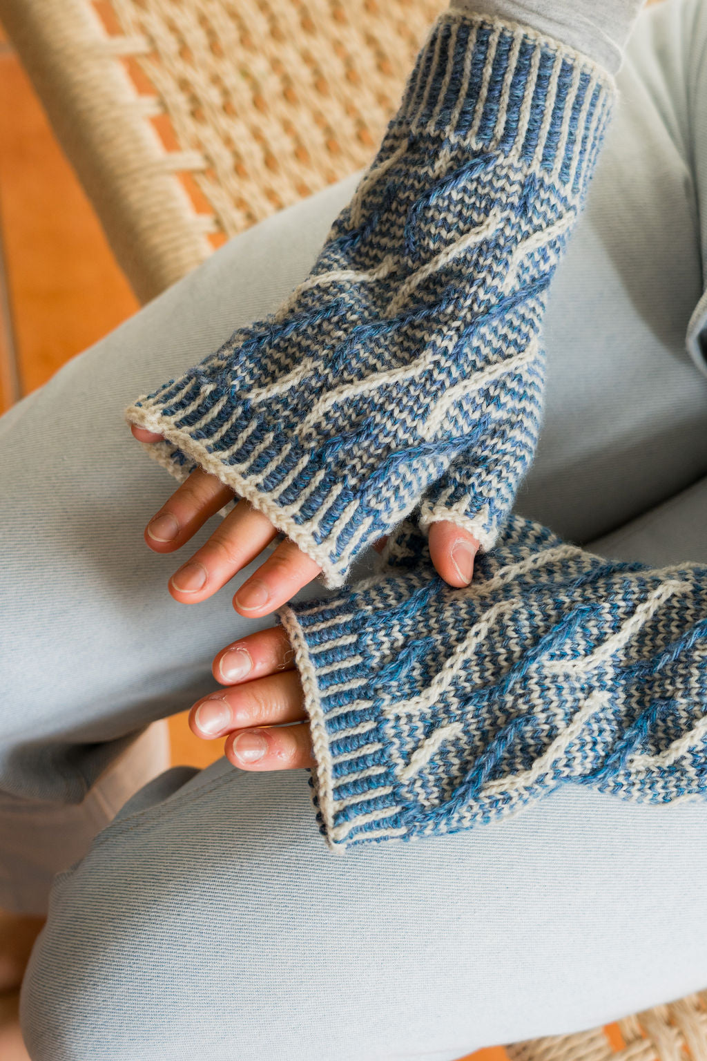 Waltz - Fingerless Mittens