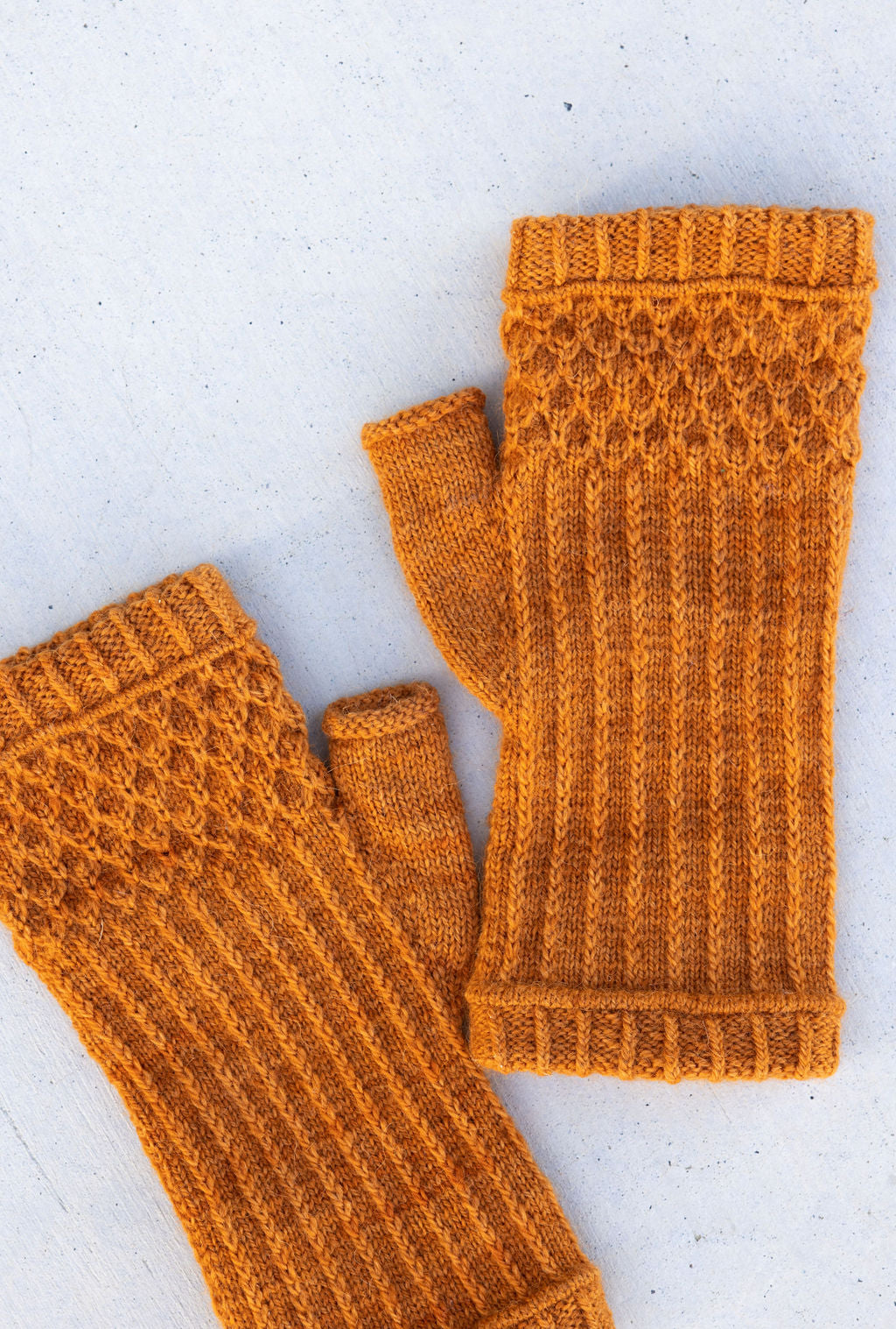 Acorn - Mittens